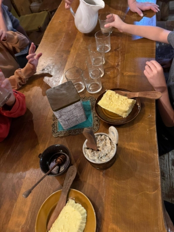 554076615_1542379450318463_8759892182146374447_n