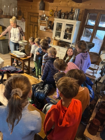 554825104_1542385870317821_824981928346432089_n