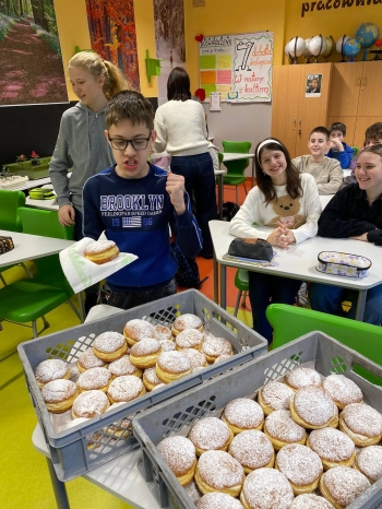 630908743_1660032508553156_2911877256898367902_n