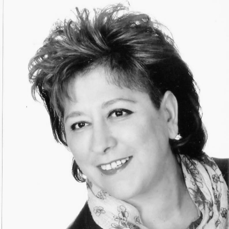 ''Kiedy smutek boli, a słowa nie leczą, pozostaje tylko milczenie… i pamięć”. 