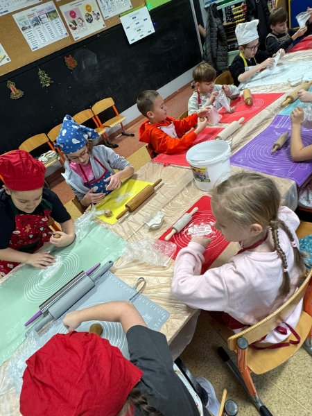 Świąteczne wypieki w klasach 1-3 