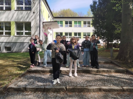 Klasa IIa pomaga Ziemi