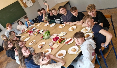 6a i Nasze Klasowe śniadanie w ramach Dnia Promocji Zdrowia 